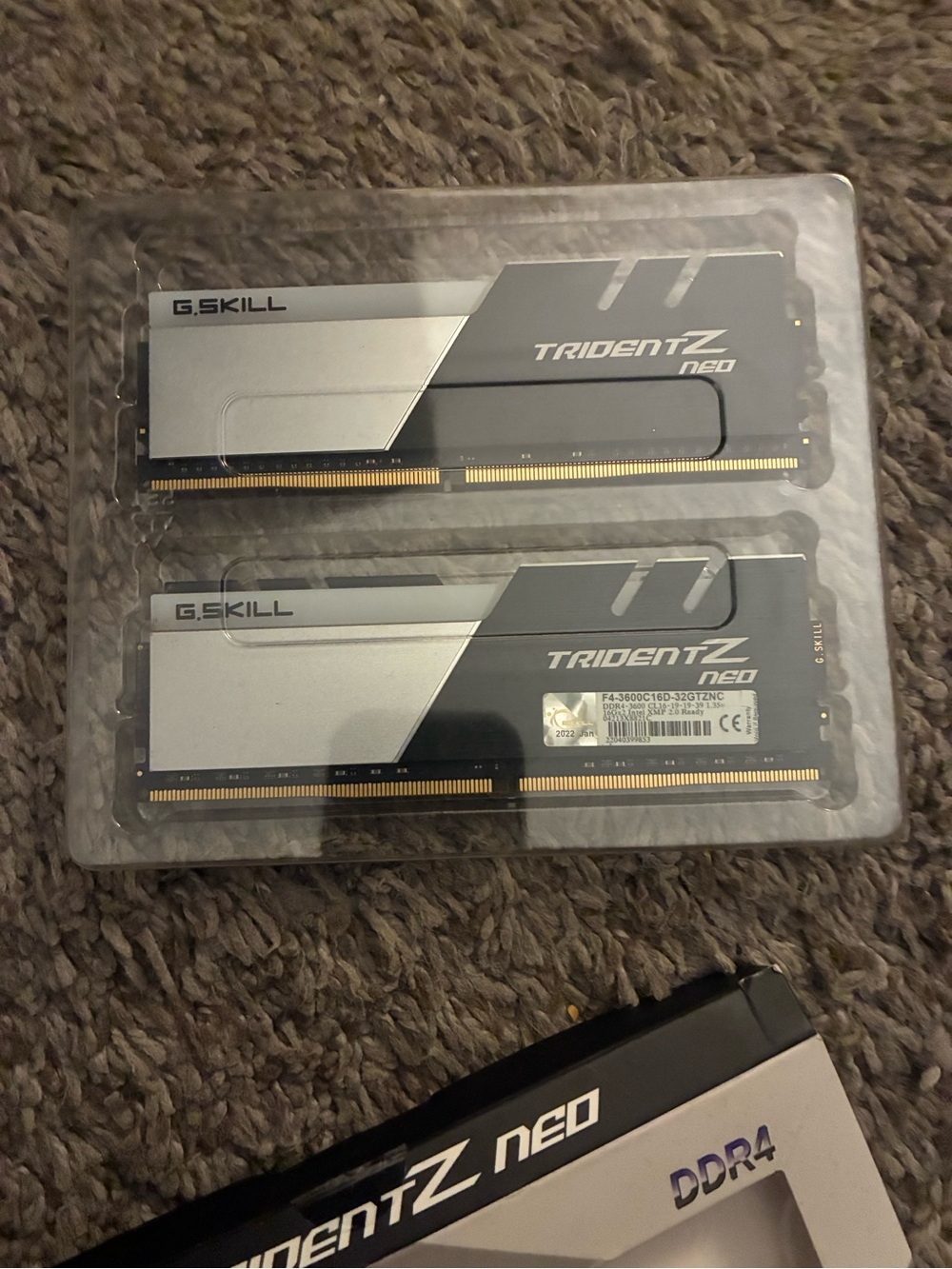 Trident Z Neo Silver DDR4 RAM Kit (2 Modules)